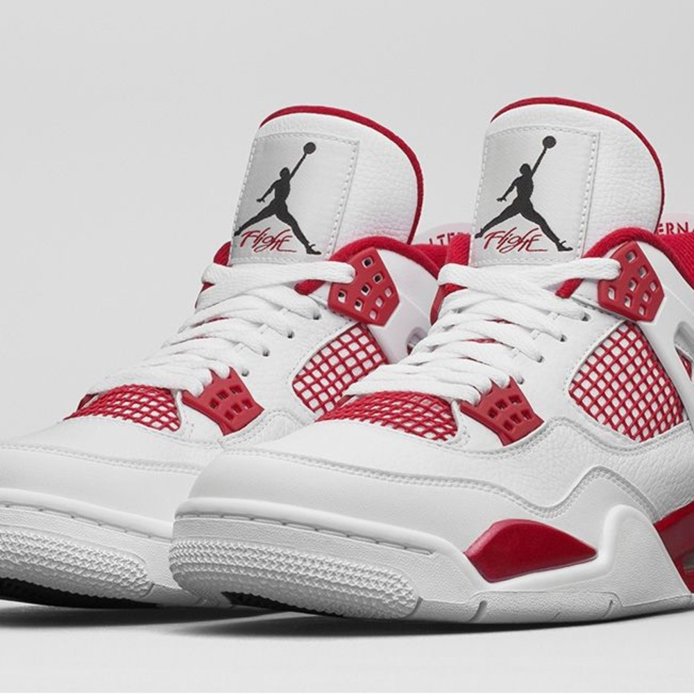 Air Jordan 4 “Alternate”